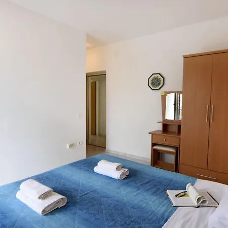 Apartman Albina B4 By Interhome *